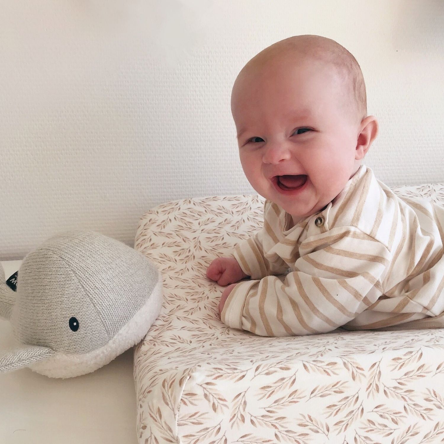 Peluche bruit blanc rechargeable baleine Moby gris (FLOW) - Image 1