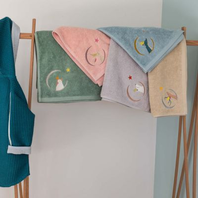 Serviette de bain jaune pâle Daim personnalisable (50 x 100 cm) (L'oiseau bateau) - Image 4