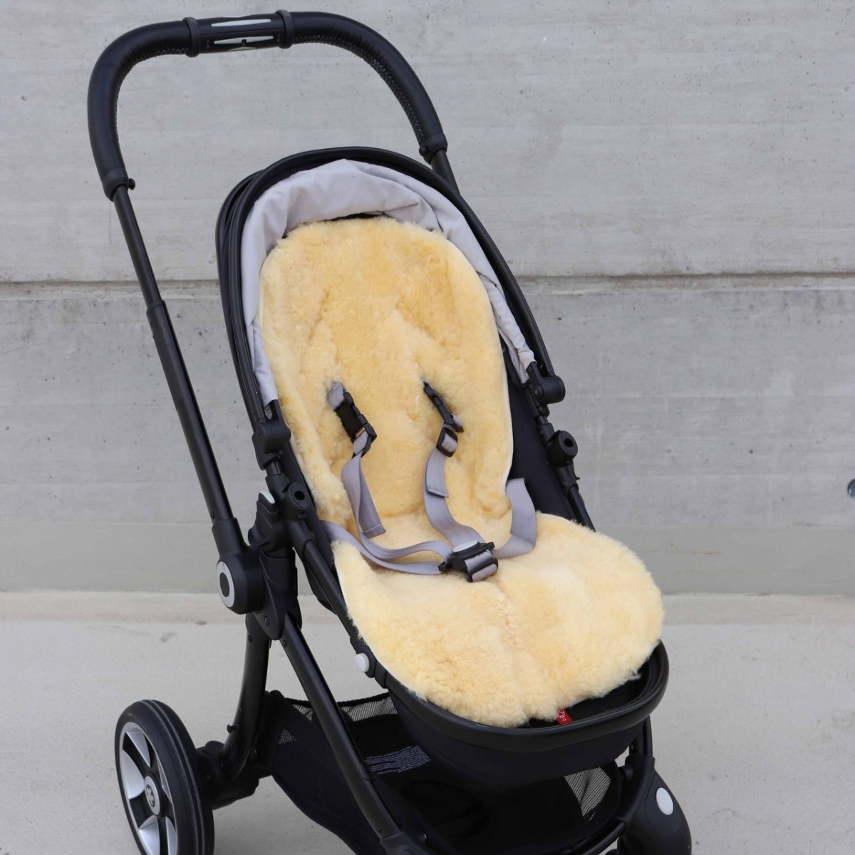 Assise en peau d'agneau pour poussette et siège auto Patchwork Nature (Kaiser) - Image 2
