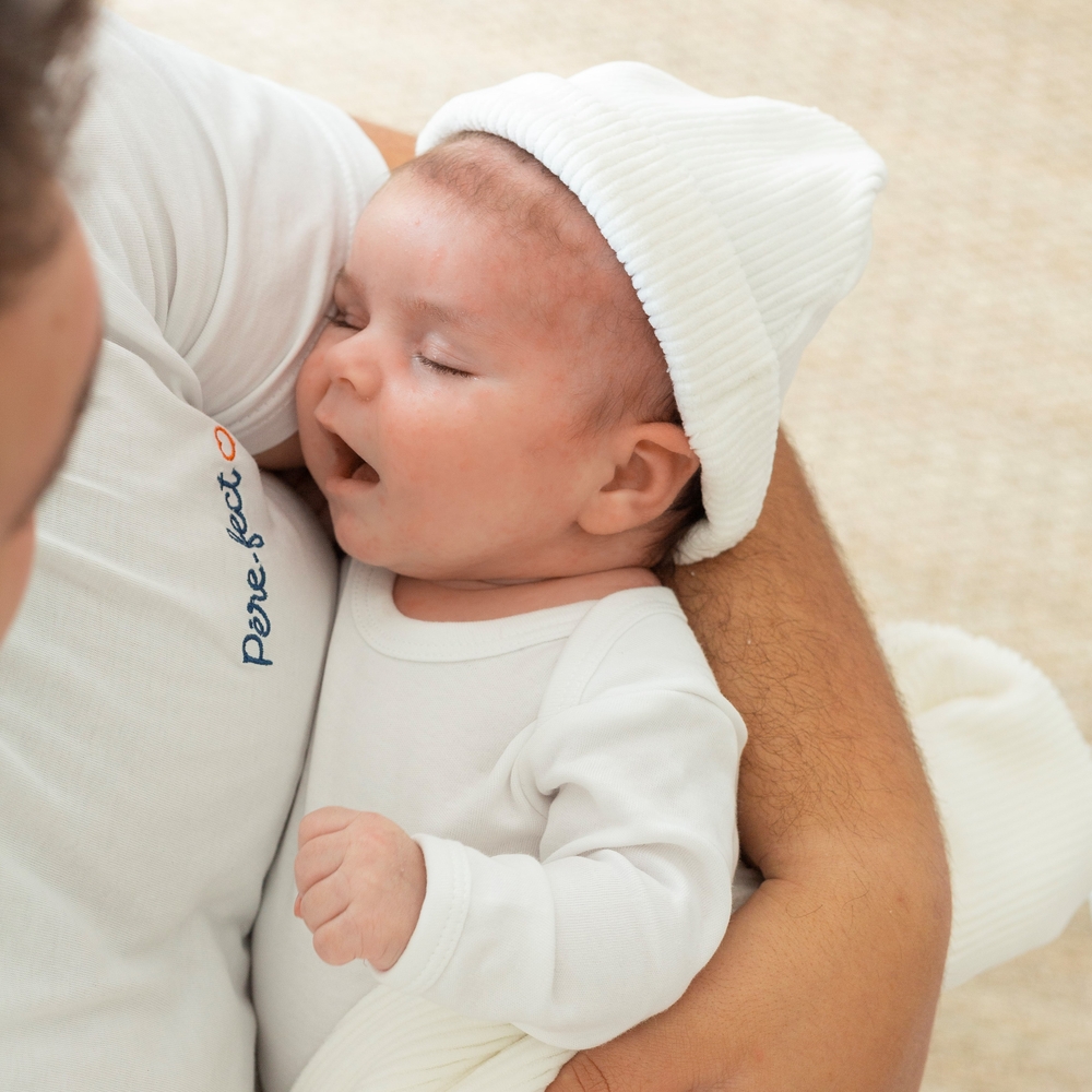 Ensemble bonnet et moufles de naissance Blanc (Trois Kilos Sept) - Image 2