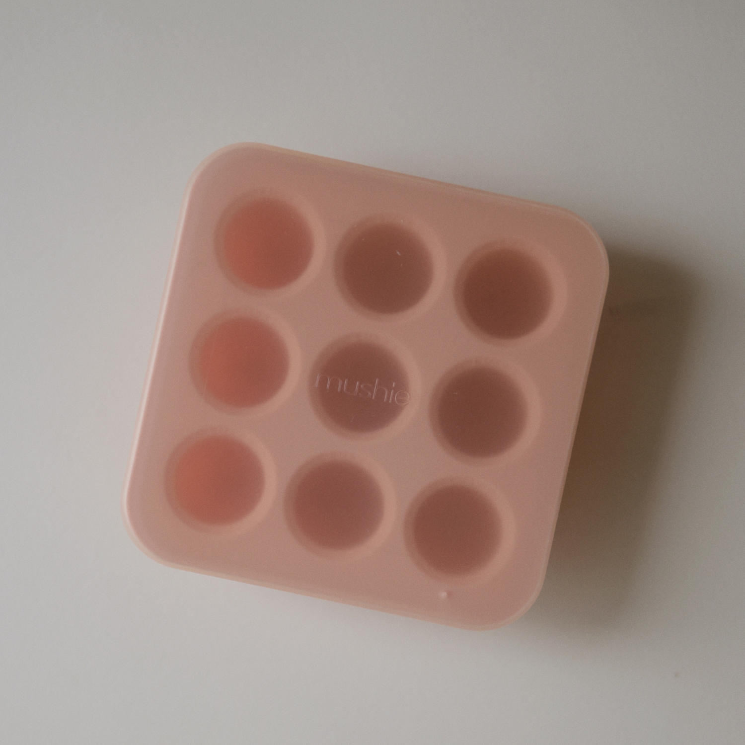 Mini moule à congeler Blush (Mushie) - Image 2