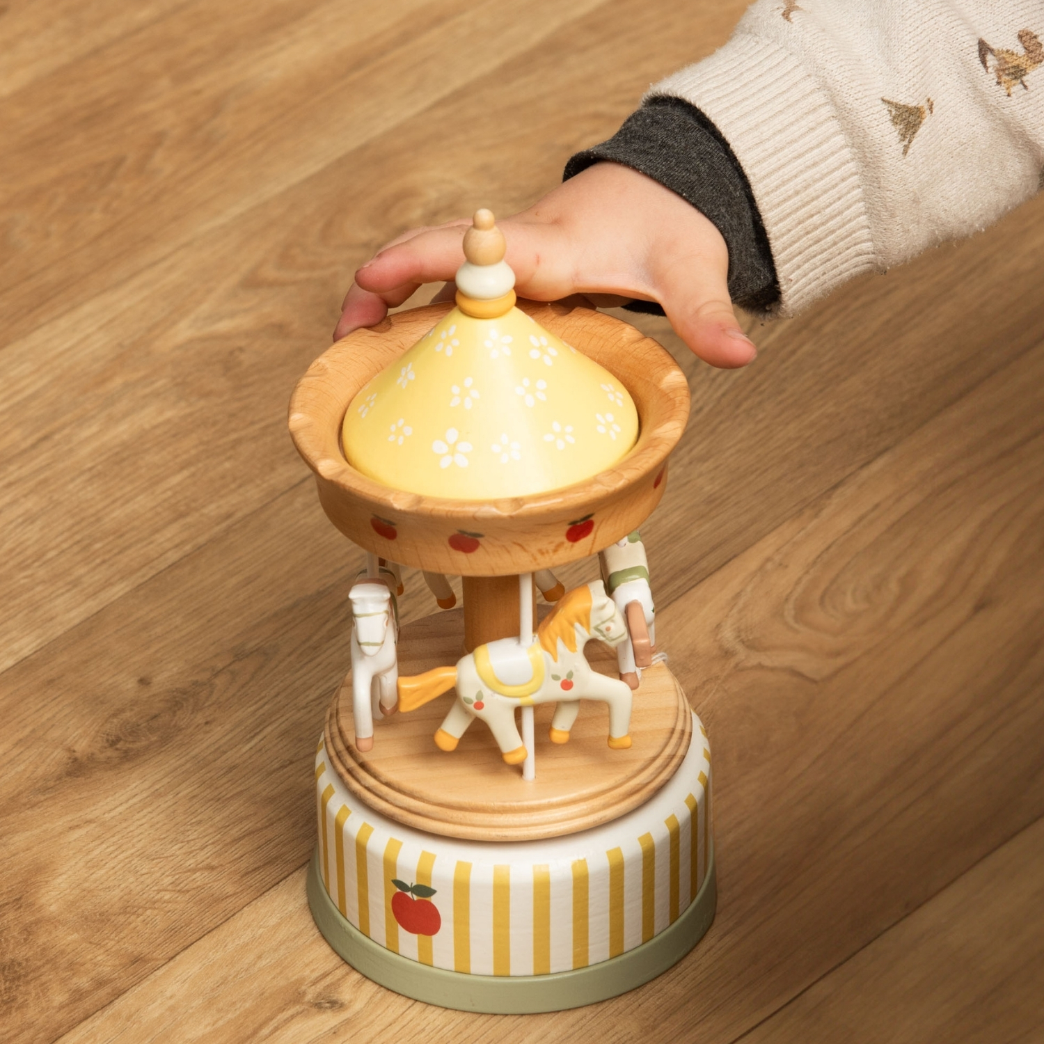 Amadeus Les Petits - Carrousel musical Pomme