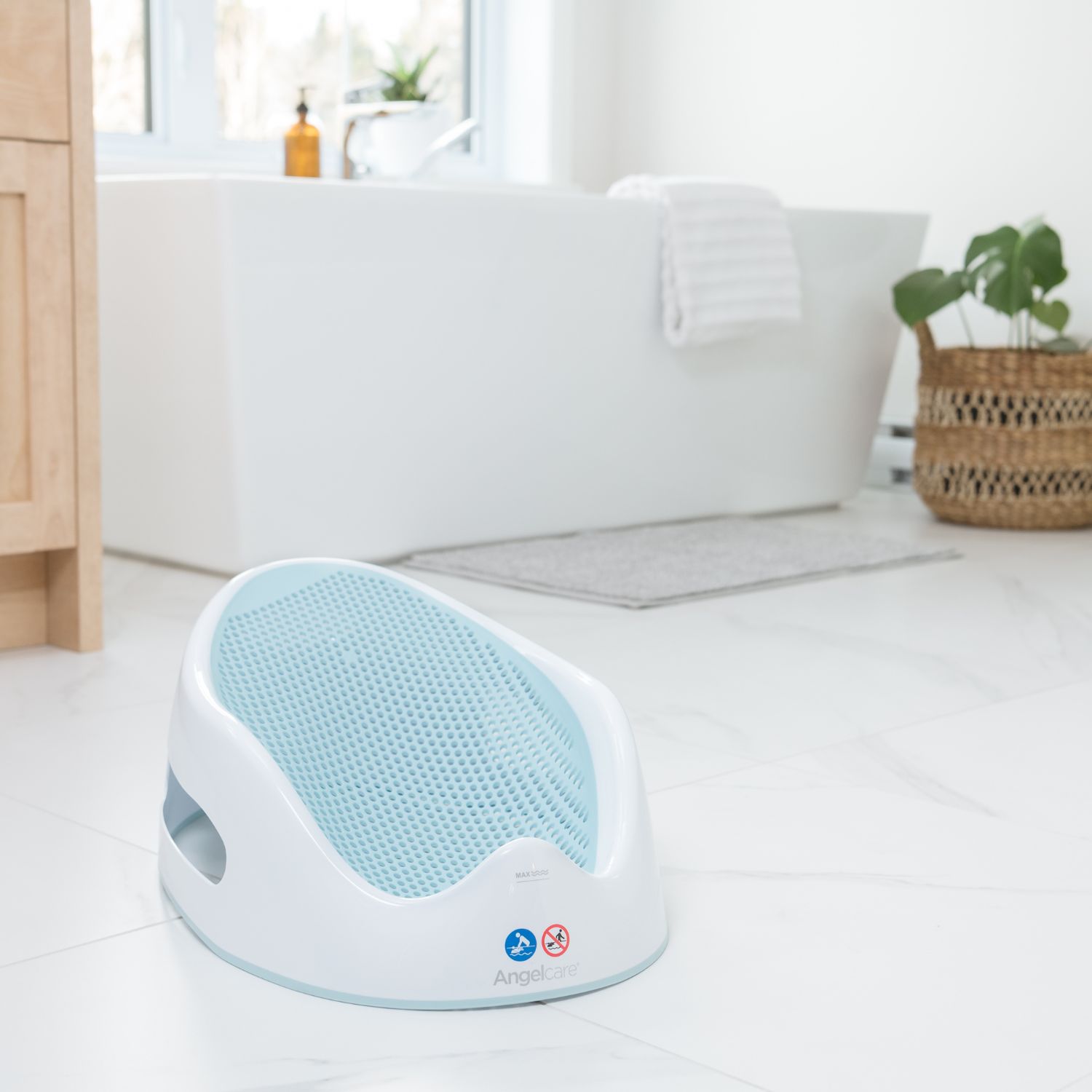 Transat de bain bleu clair (Angelcare) - Image 6