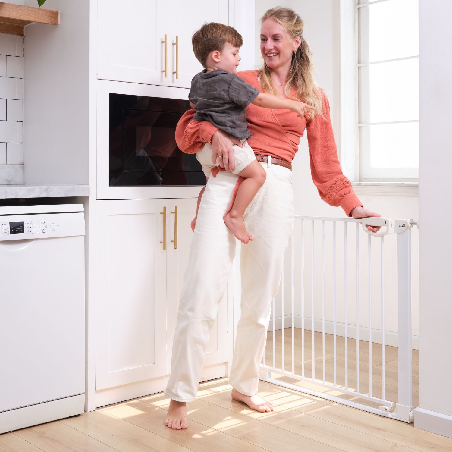 Barrière de sécurité Easylock Flatstep Blanche (69 à 76 cm) (Geuther) - Image 4