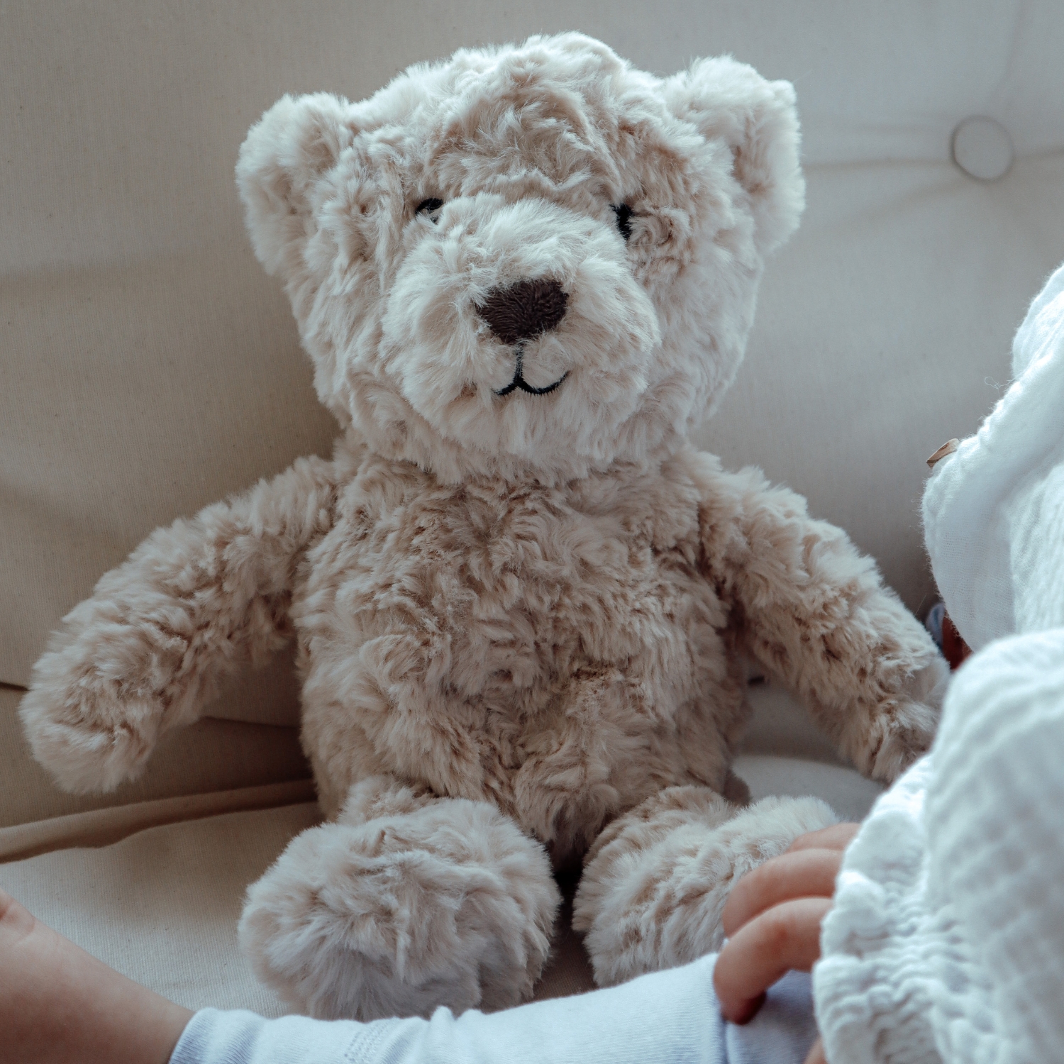 Peluche bruit blanc rechargeable Lou ours beige (FLOW) - Image 3
