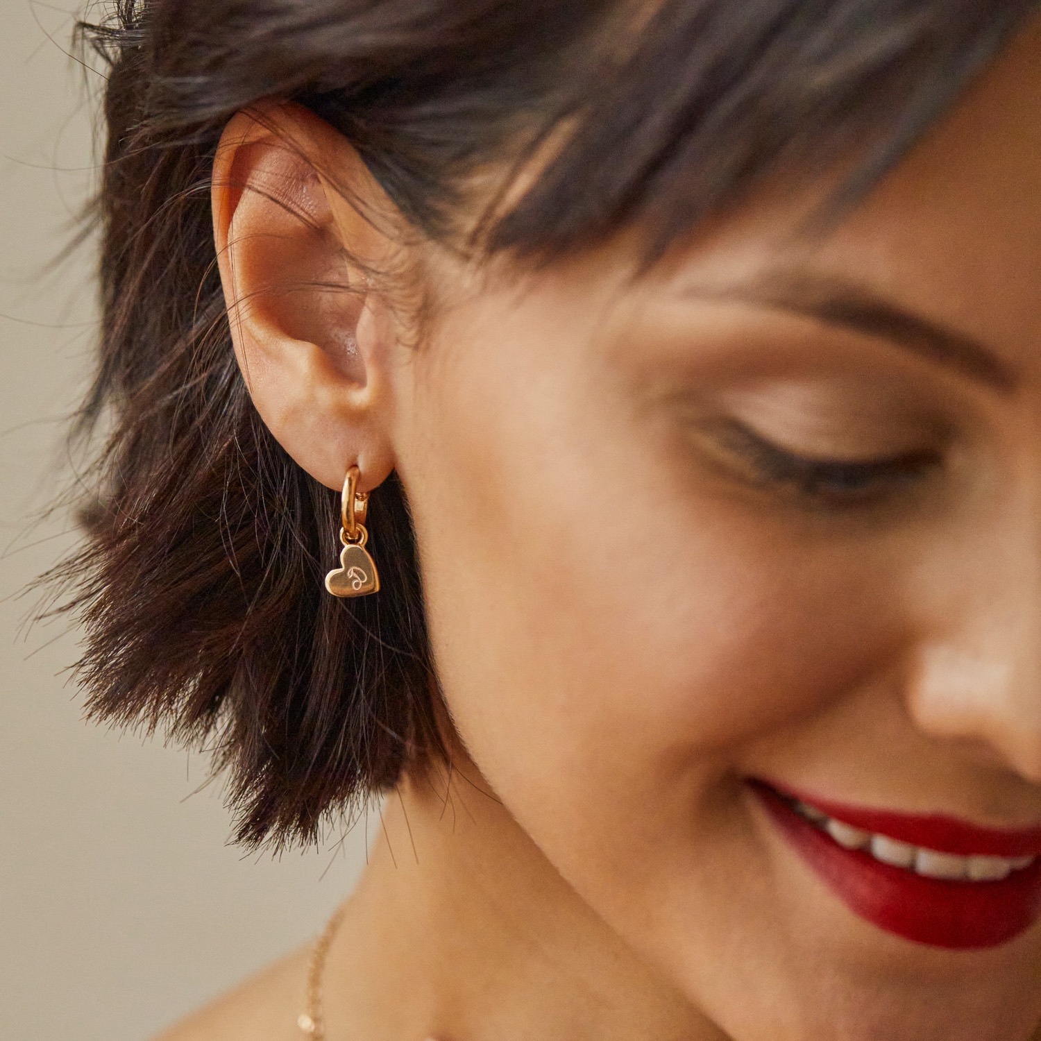 Boucles d'oreilles Coeur personnalisable (plaqué or 18 carats) (Merci Maman) - Image 4