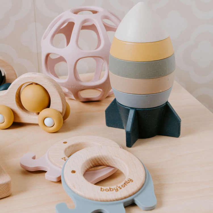 Balle de préhension en silicone rose (Baby's Only) - Image 5