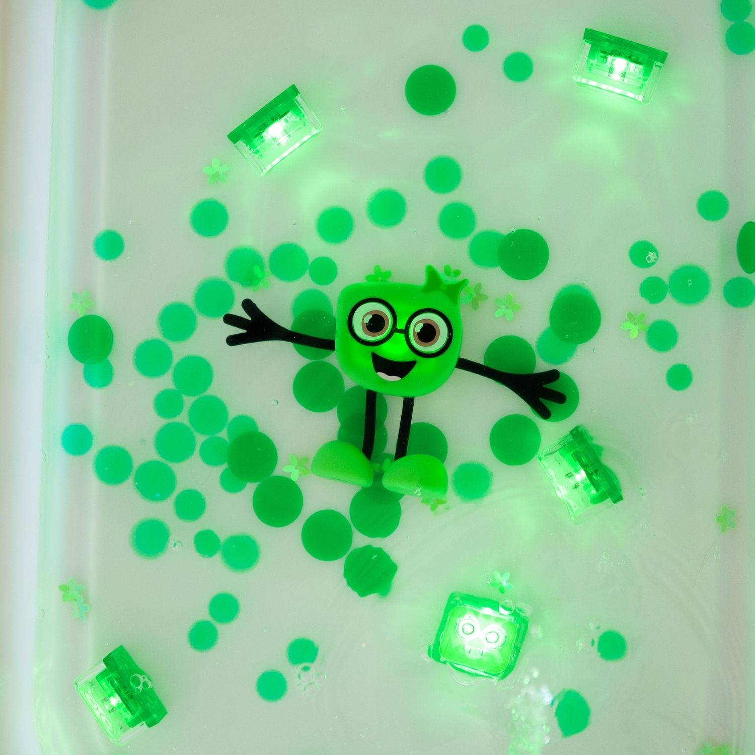 Personnage Pippa vert et 2 cubes lumineux (Glo Pals) - Image 1