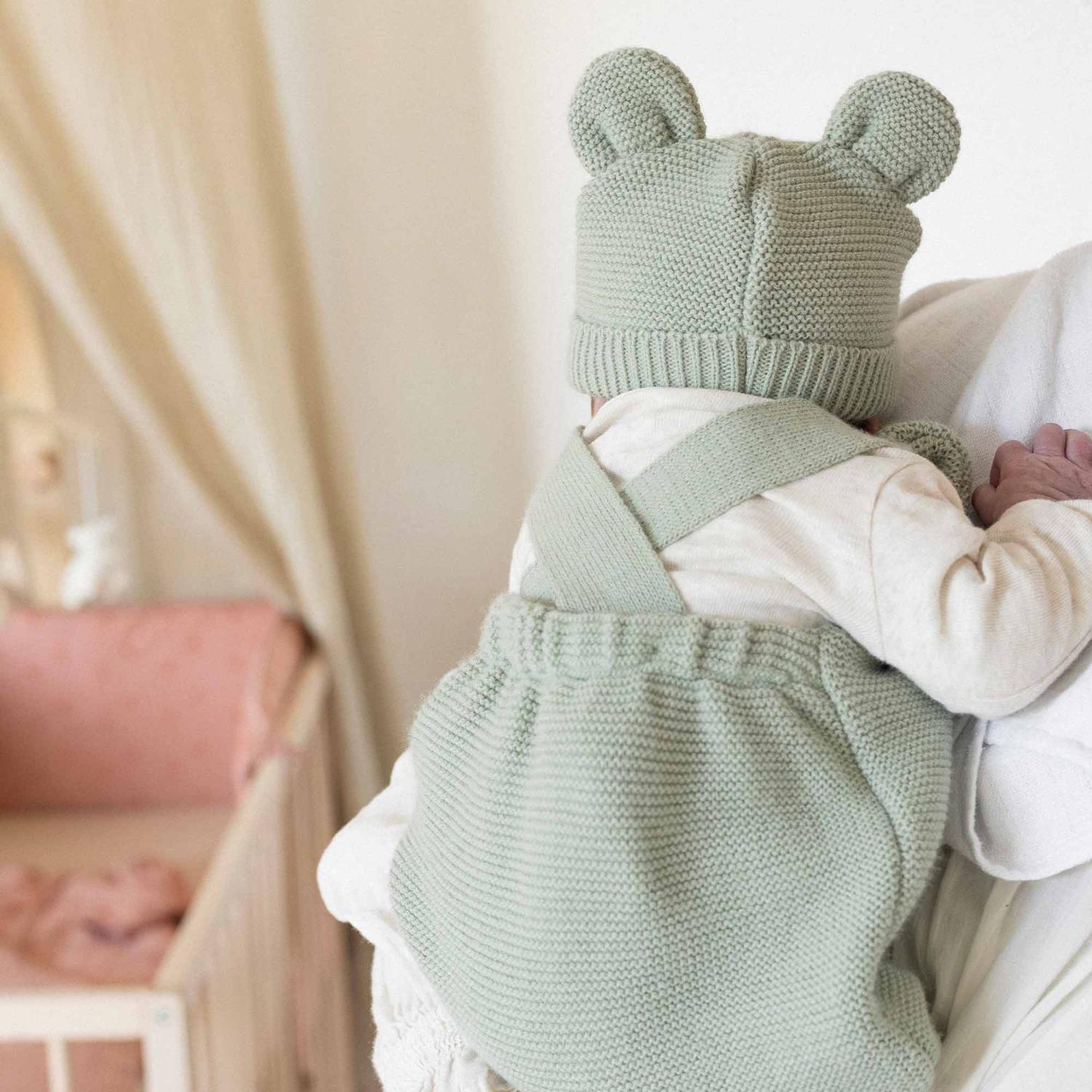 Trois Kilos Sept - Bonnet de naissance Ours en maille Vert Olive (0-1 mois)