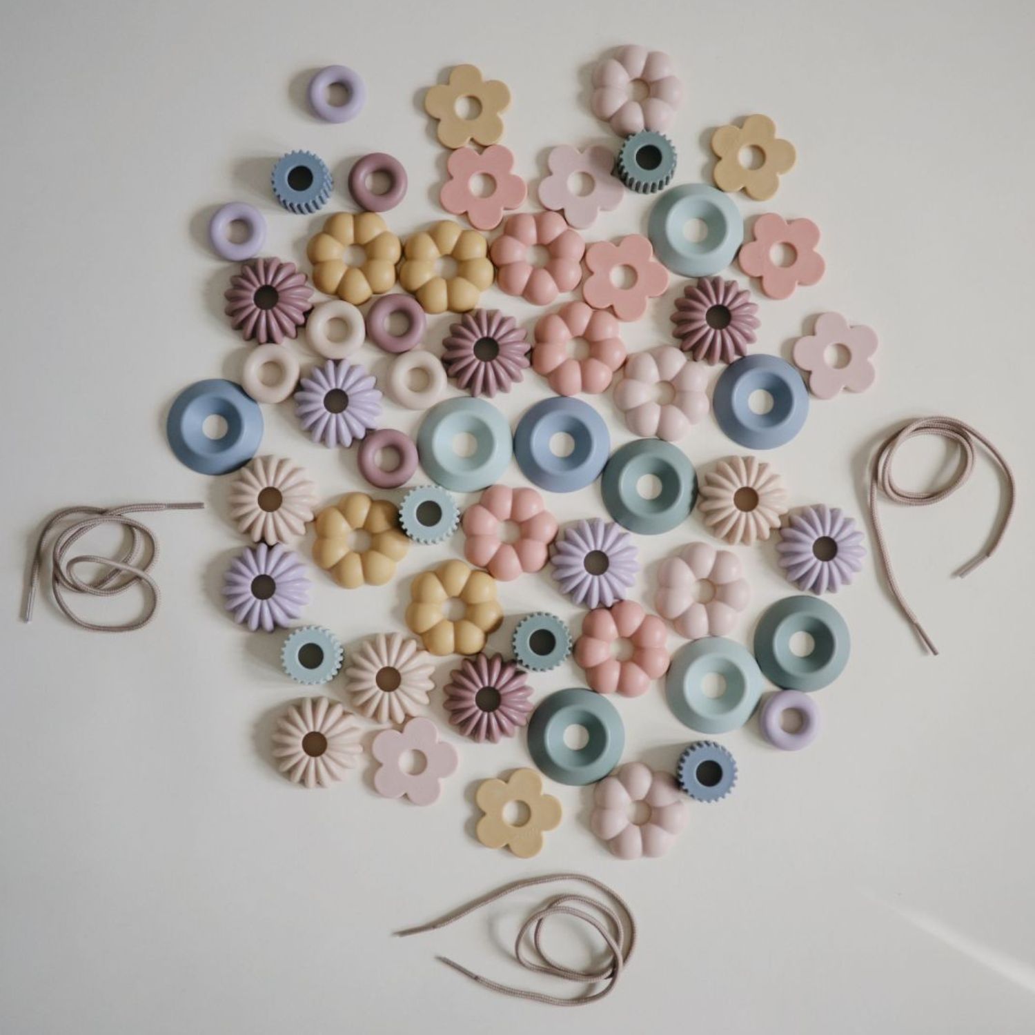 Ensemble de laçage de perles (Mushie) - Image 3