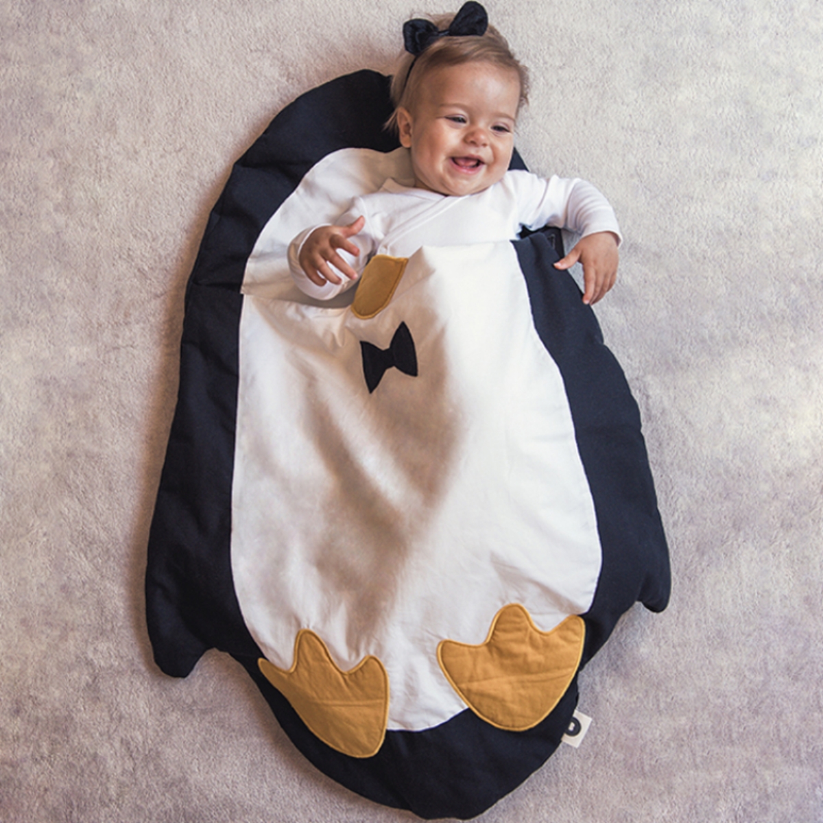 Nid d'ange Pingouin noir et blanc (85 cm) (Baby Bites) - Image 3