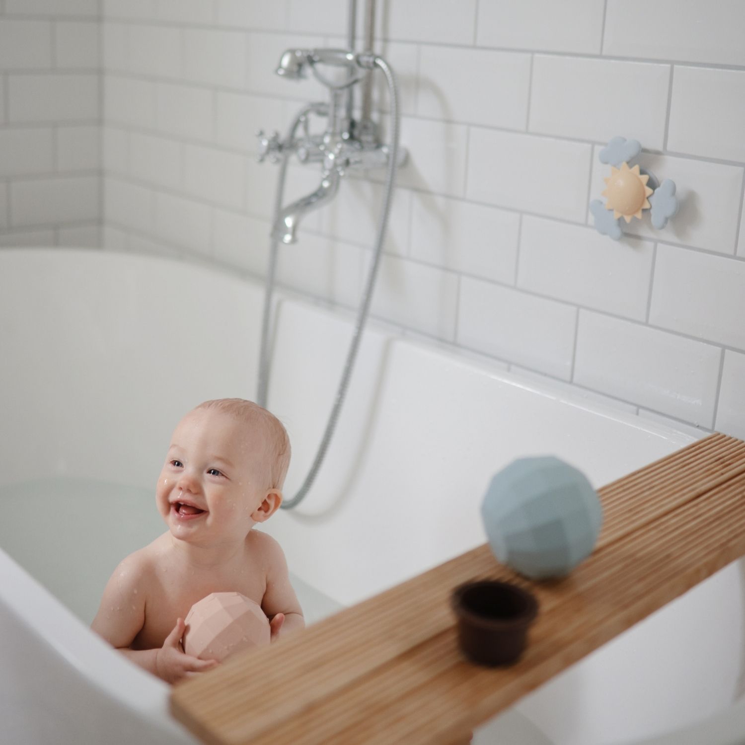 Lot de 3 jouets sensoriels Nesting Spheres Blush (Mushie) - Image 4