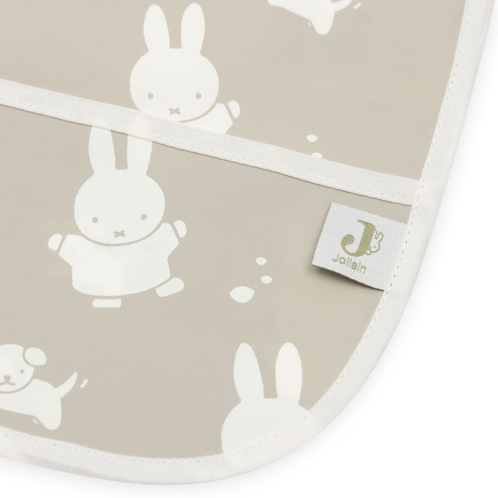 Bavoir à manches imperméable Miffy Snuffy Olive Green (Jollein) - Image 6