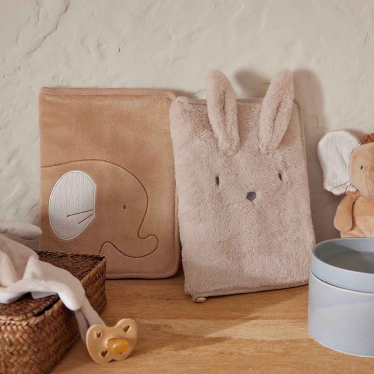 Protège carnet de santé Moka (Noukie's) - Image 1