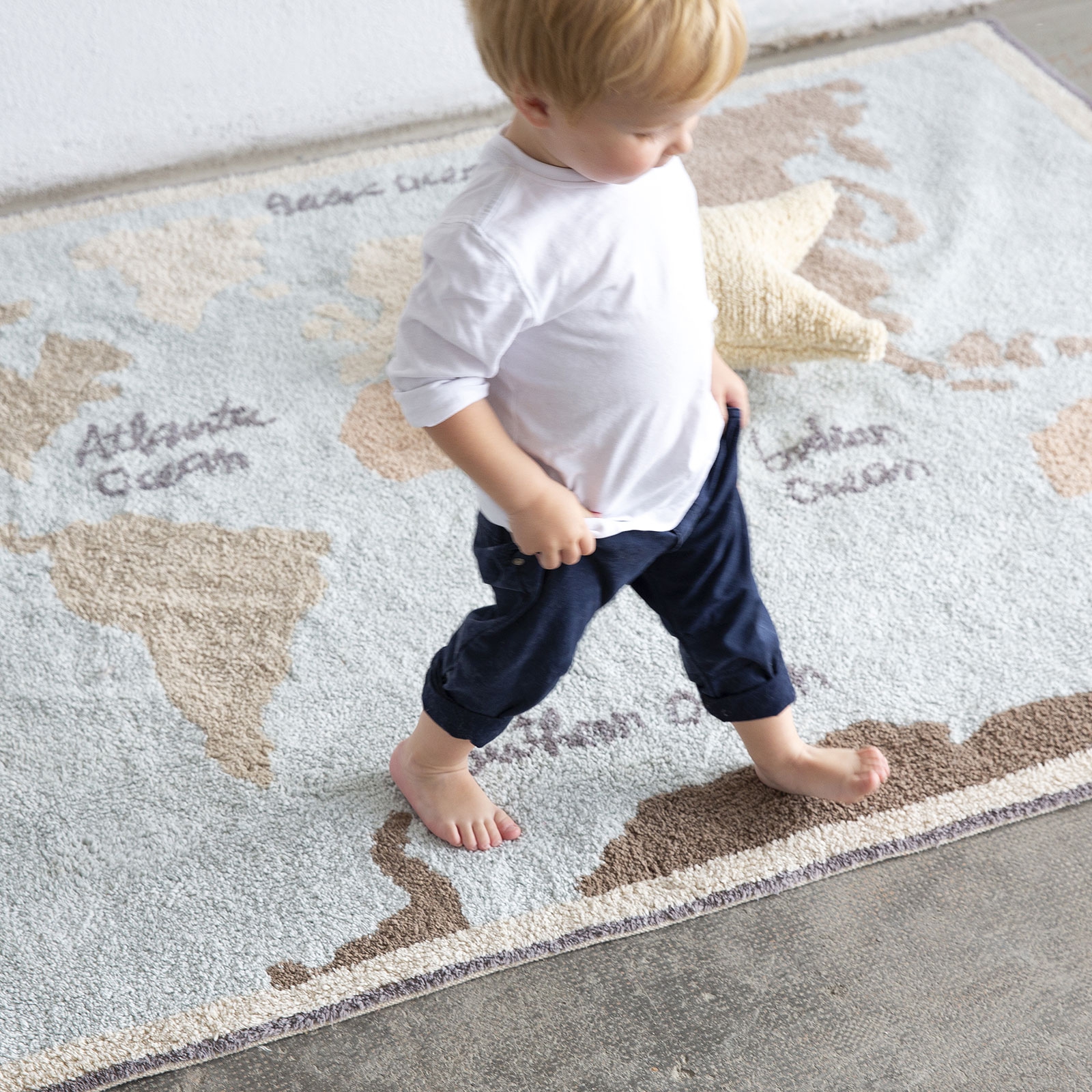 Tapis lavable carte du monde (140 x 200 cm) (Lorena Canals) - Image 2