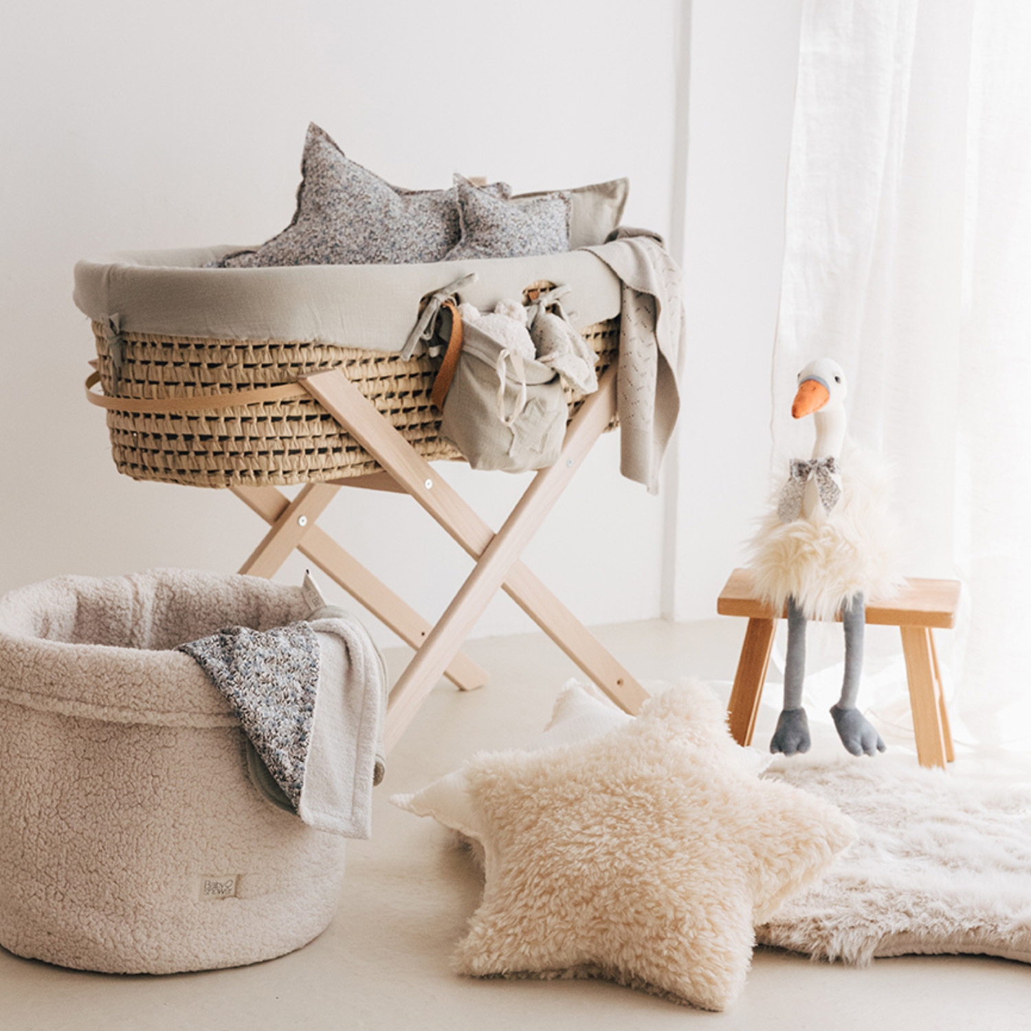 Couffin souple en osier avec anses en cuir (Babyshower) - Image 3