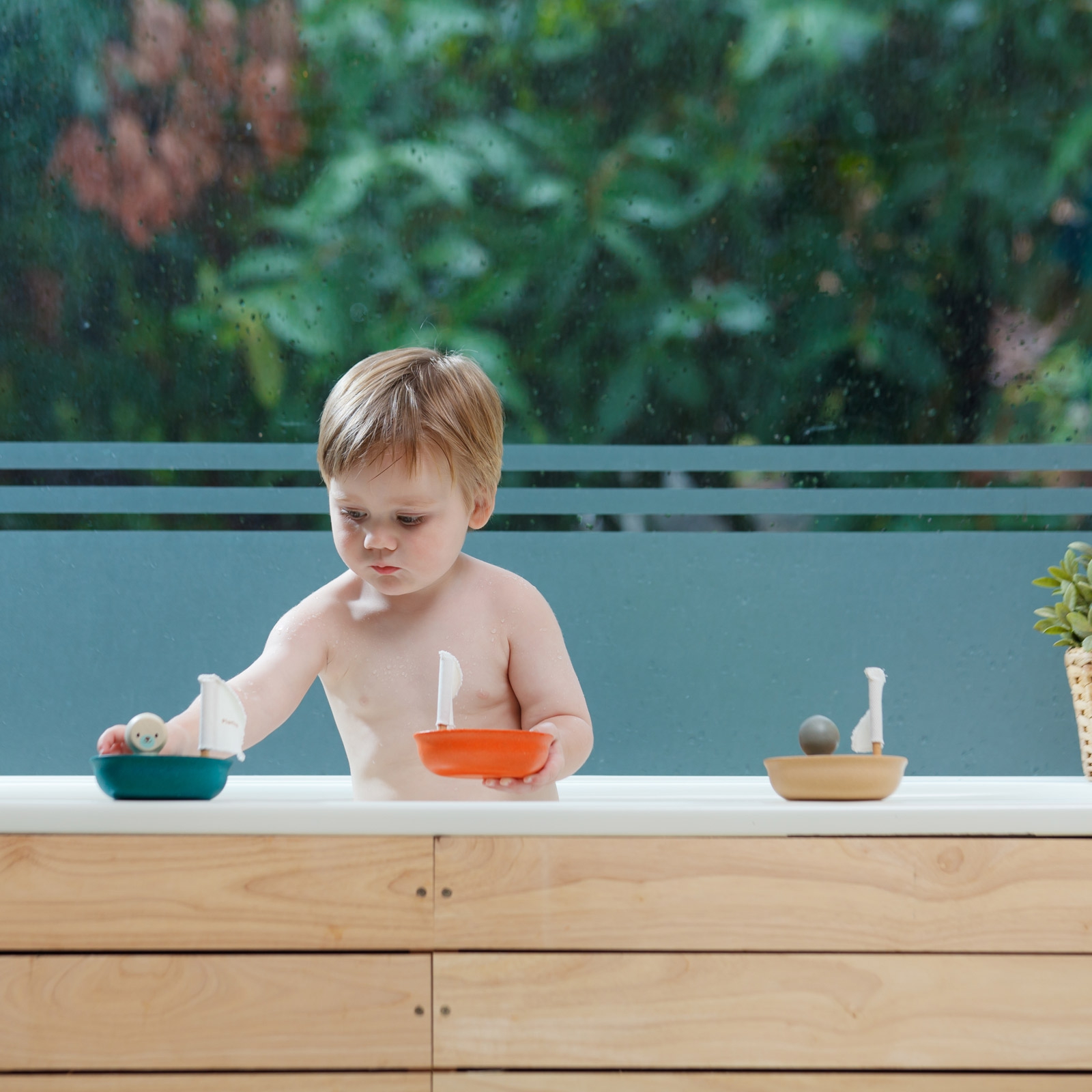 Bateau ours polaire (Plan Toys) - Image 2