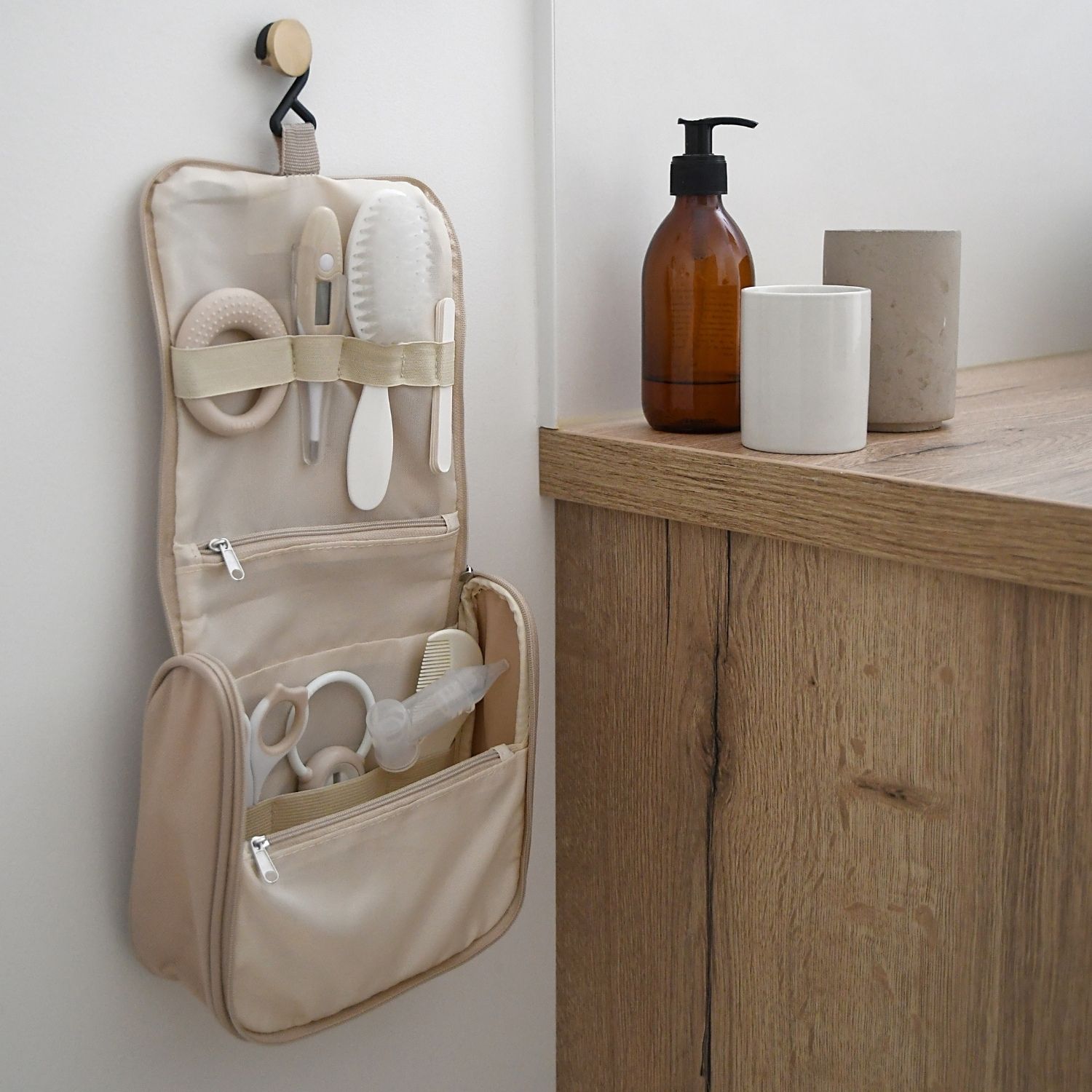 Trousse de soin Nomade Argile (10 accessoires) (Béaba) - Image 1