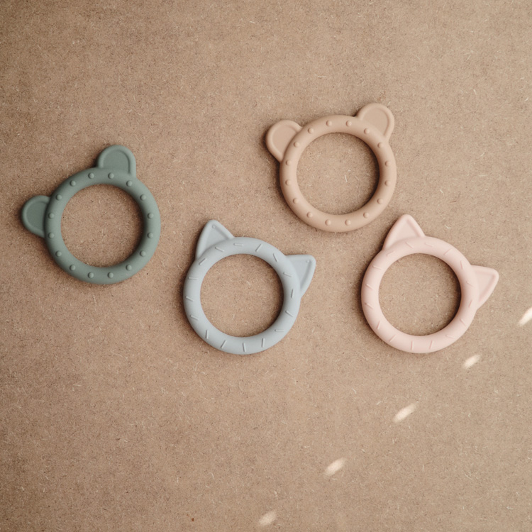Anneau de dentition en silicone Cat Blush (Mushie) - Image 4