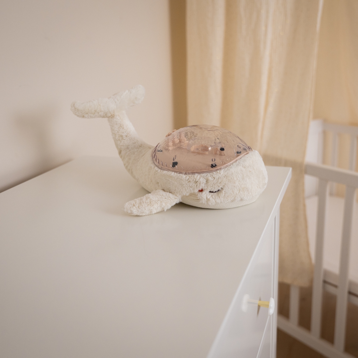 Veilleuse peluche Tranquil Whale White (rechargeable) (Cloud B) - Image 2