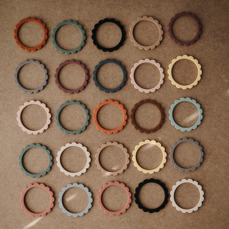 Lot de 3 bracelets de dentition Flower Rose-Blush-Shifting sand (Mushie) - Image 4