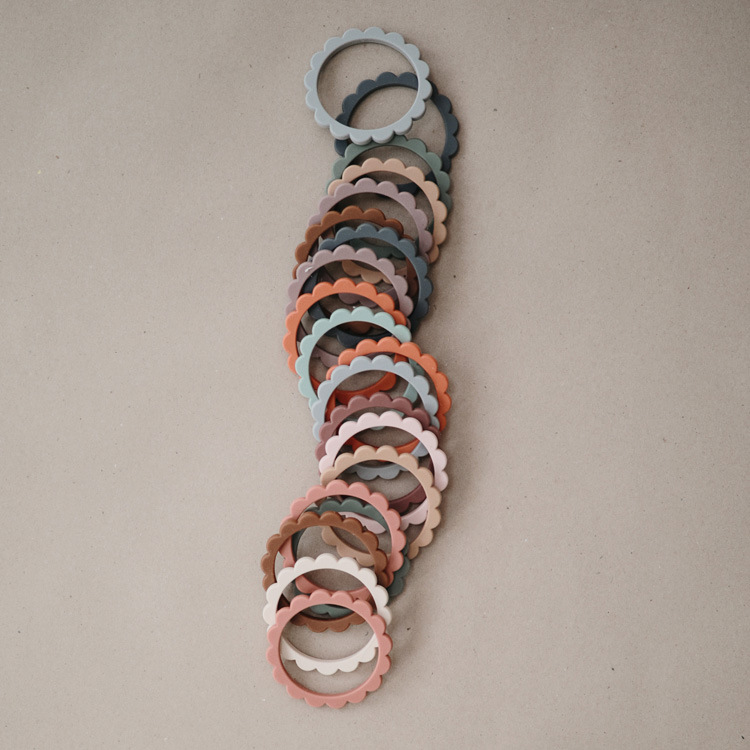 Lot de 3 bracelets de dentition Flower Rose-Blush-Shifting sand (Mushie) - Image 5