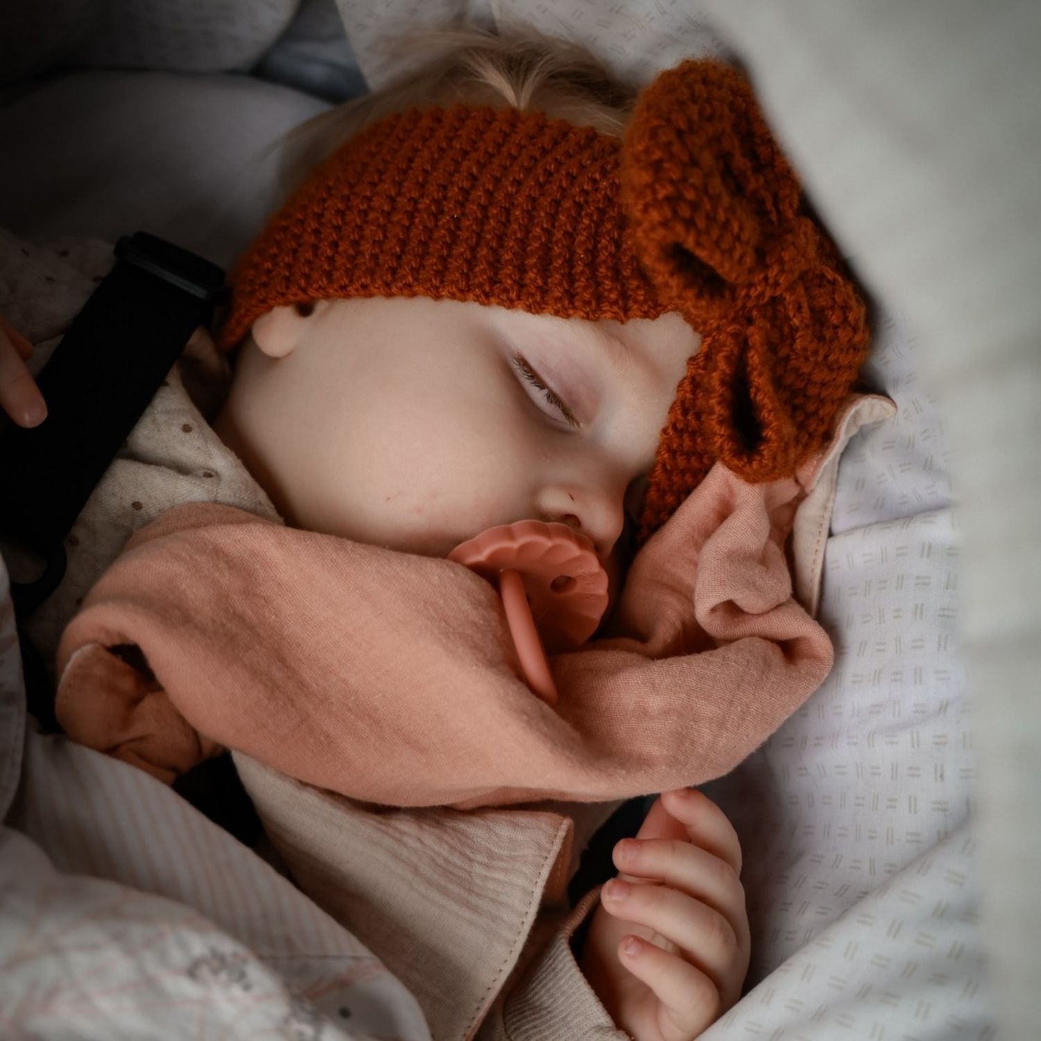 Doudou de dentition Leaf Rose (Natruba) - Image 2