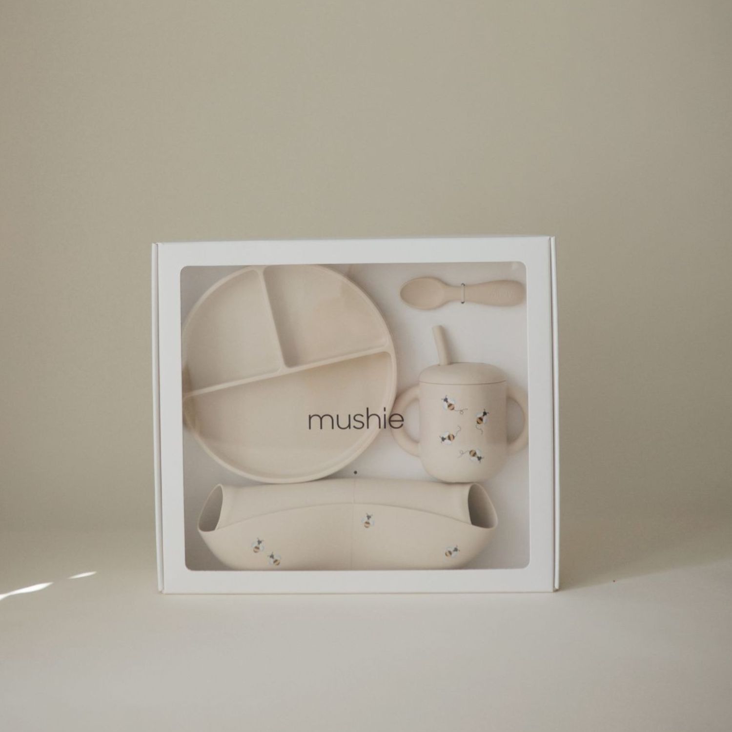 Coffret repas en silicone Bee (4 pièces) (Mushie) - Image 1