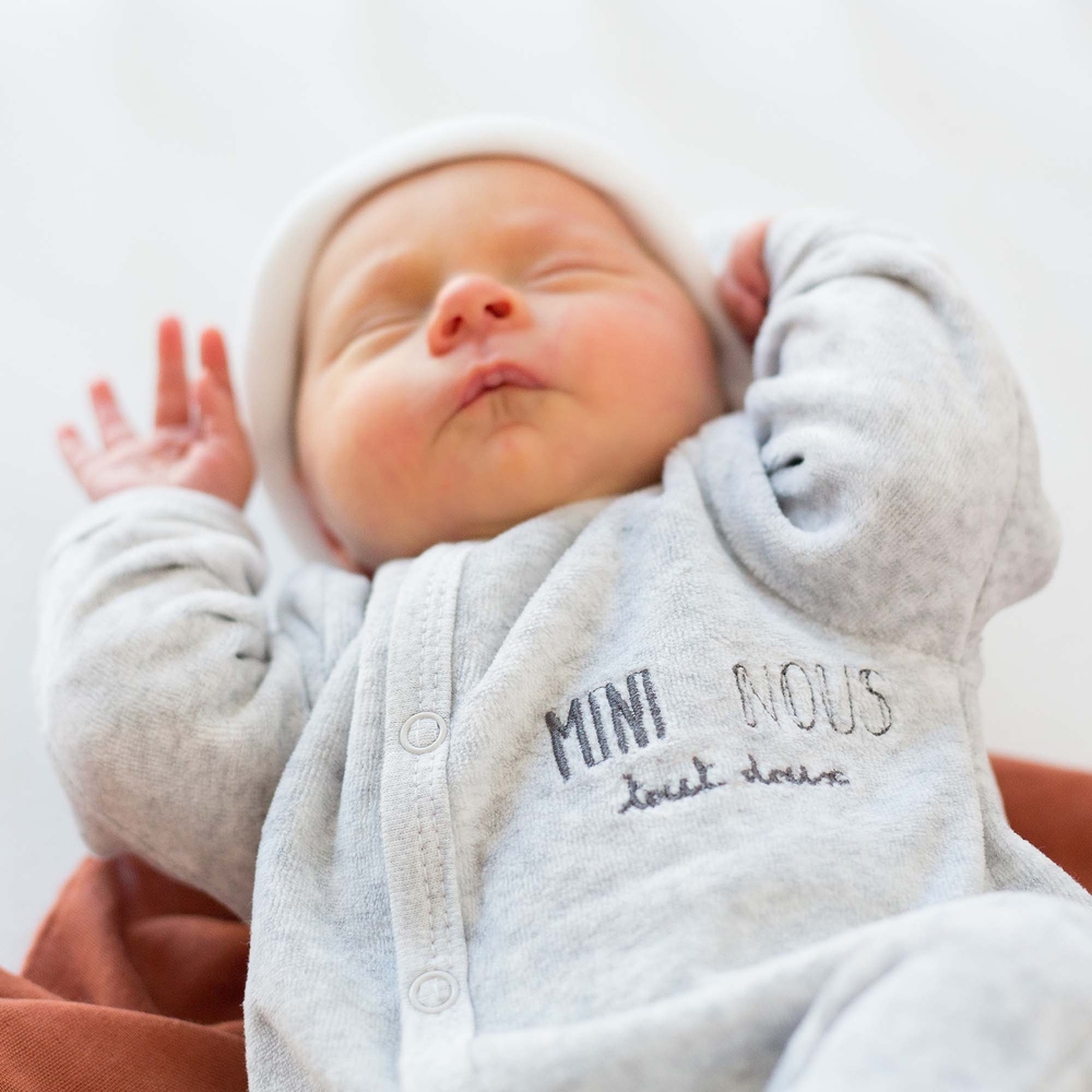 Kit de naissance Mini nous 6 pièces (1 mois) (Trois Kilos Sept) - Image 1