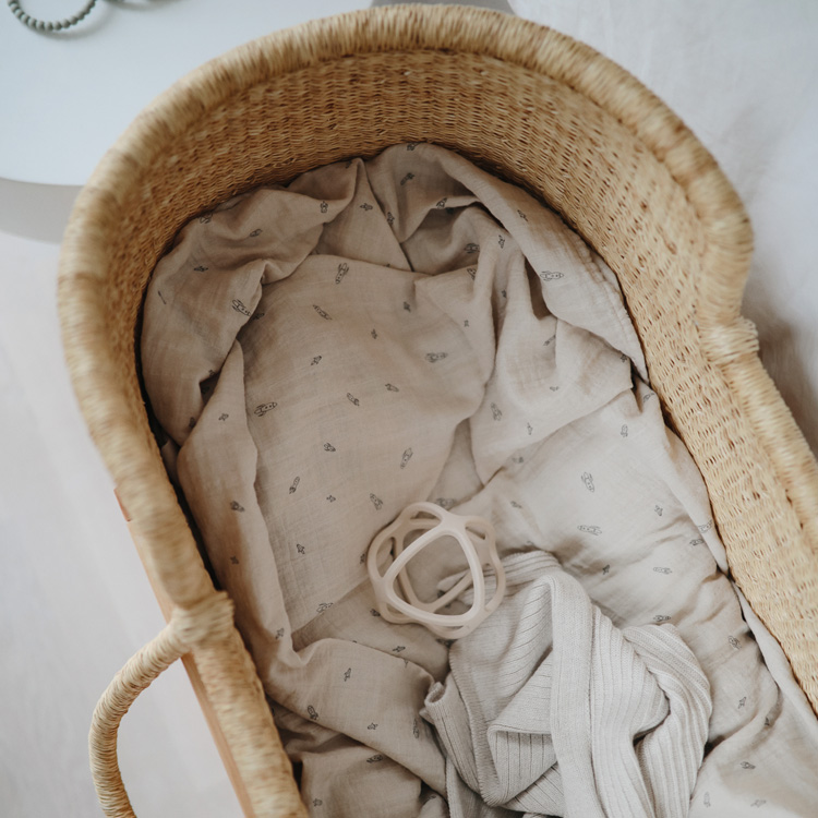 Jouet de dentition Balle Shifting Sand (Mushie) - Image 8