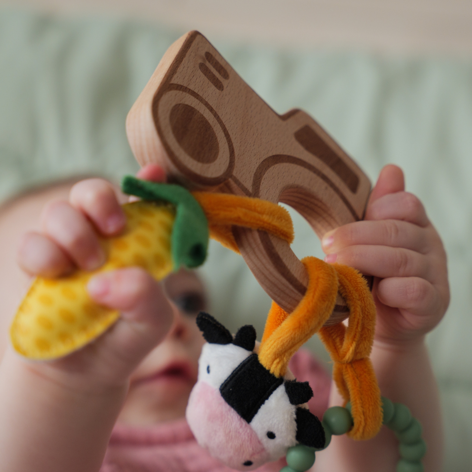 Hochet en bois Ferme (Little Big Friends) - Image 3