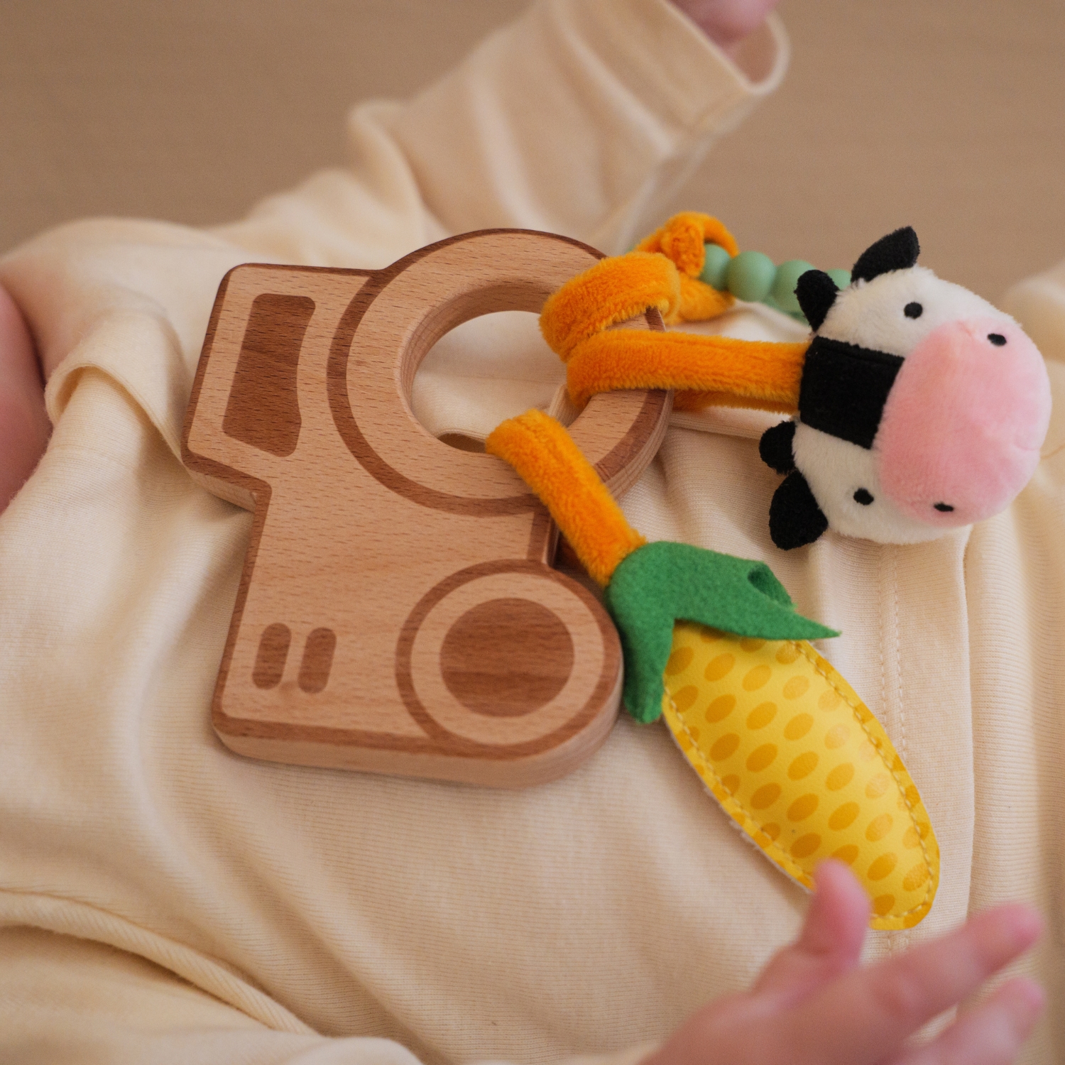 Hochet en bois Ferme (Little Big Friends) - Image 4