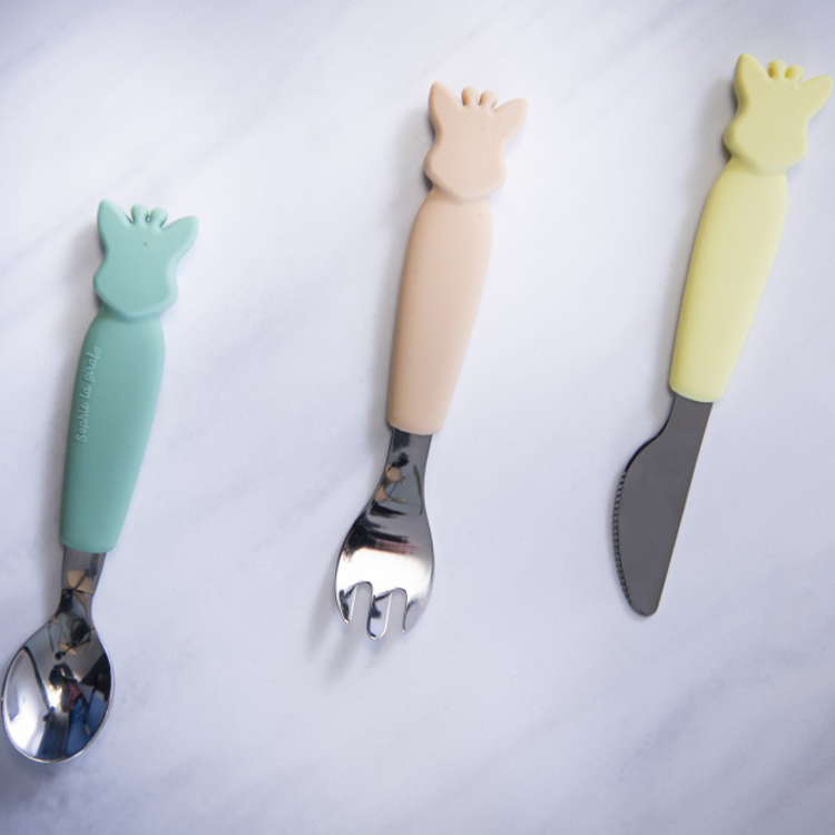 Lot de 3 couverts avec manche en silicone Pastel (Sophie la girafe) - Image 2