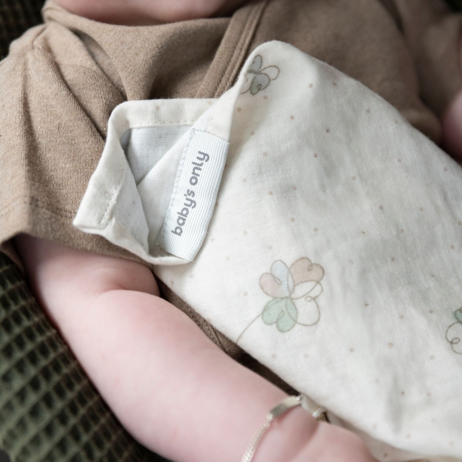 Lot de 3 gants de toilette Tender Beige-Clover (Baby's Only) - Image 7