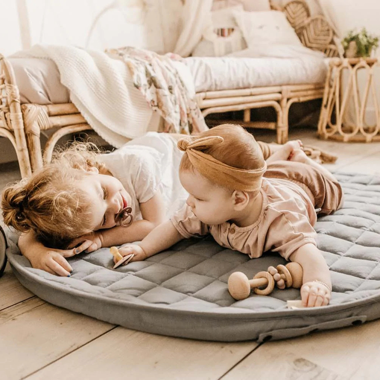 Tapis de jeu nomade 2 en 1 en coton bio Meadow Green Organic (Play&Go) - Image 2