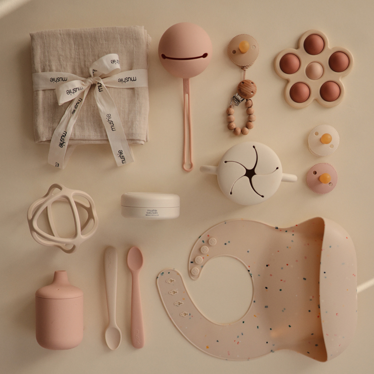 Lot de 2 cuillères en silicone Shifting sand-Blush (Mushie) - Image 3
