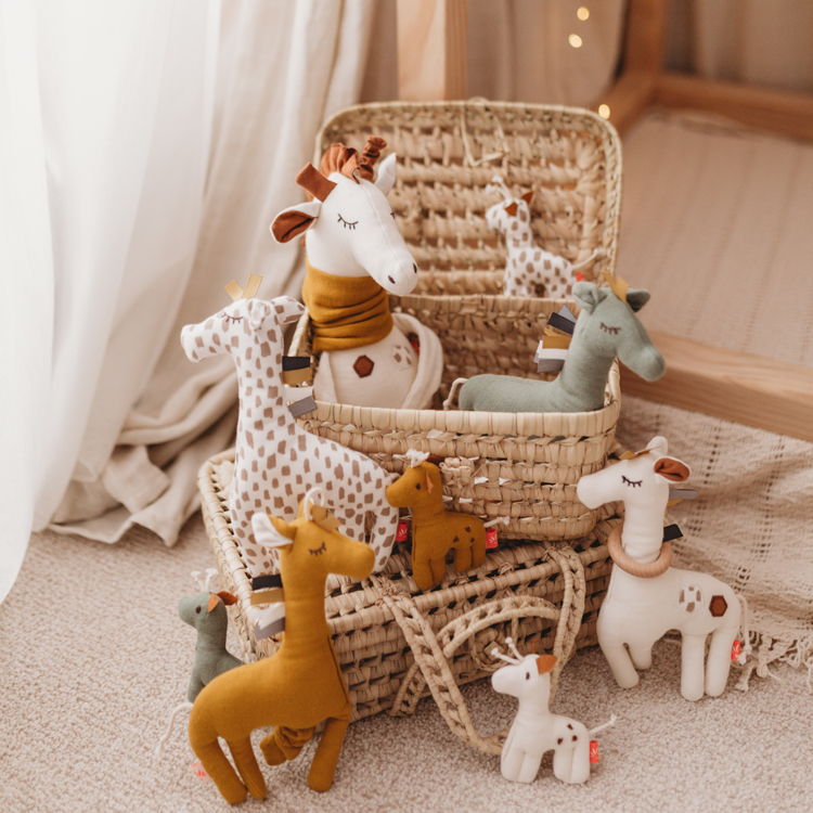 Peluche hochet Girafe tâche (24 cm) (Kikadu) - Image 1