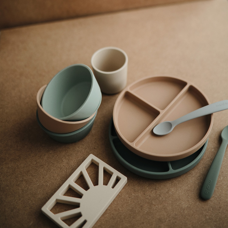 Assiette à compartiments en silicone avec ventouse Natural (Mushie) - Image 5