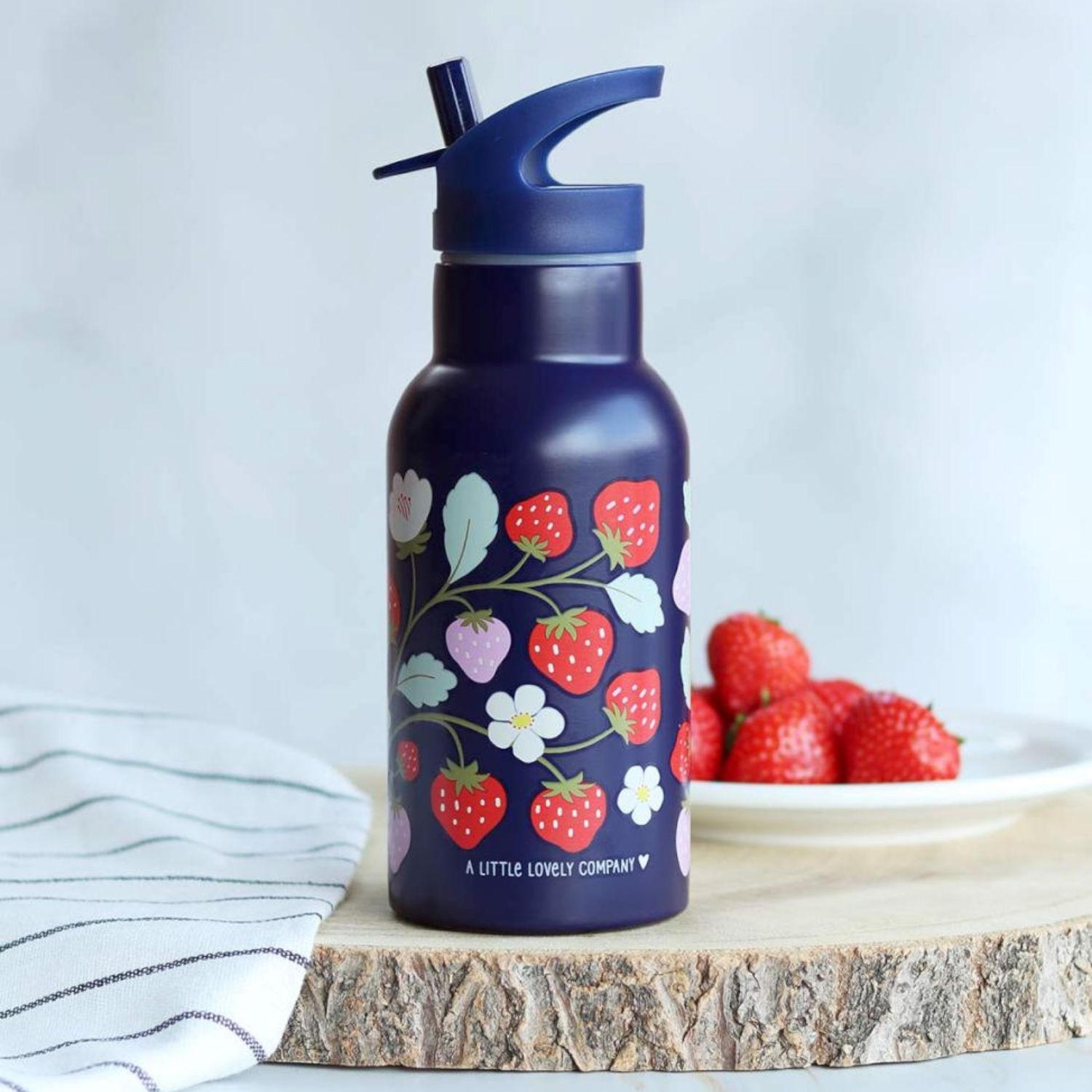 Gourde isotherme Fraises (350 ml) (A Little Lovely Company) - Image 2
