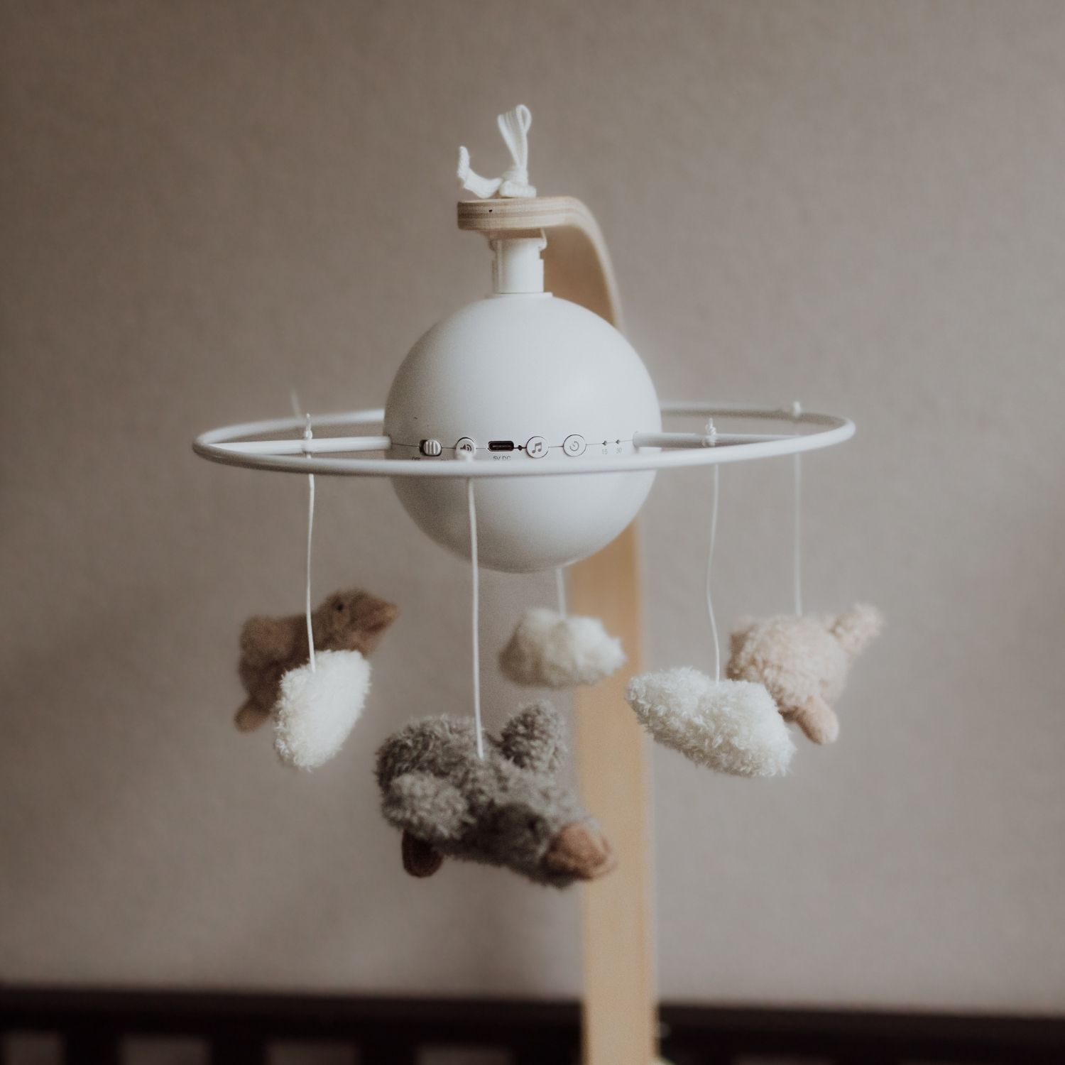 Mobile pour bébé en bois Liva Oie blanc (FLOW) - Image 2
