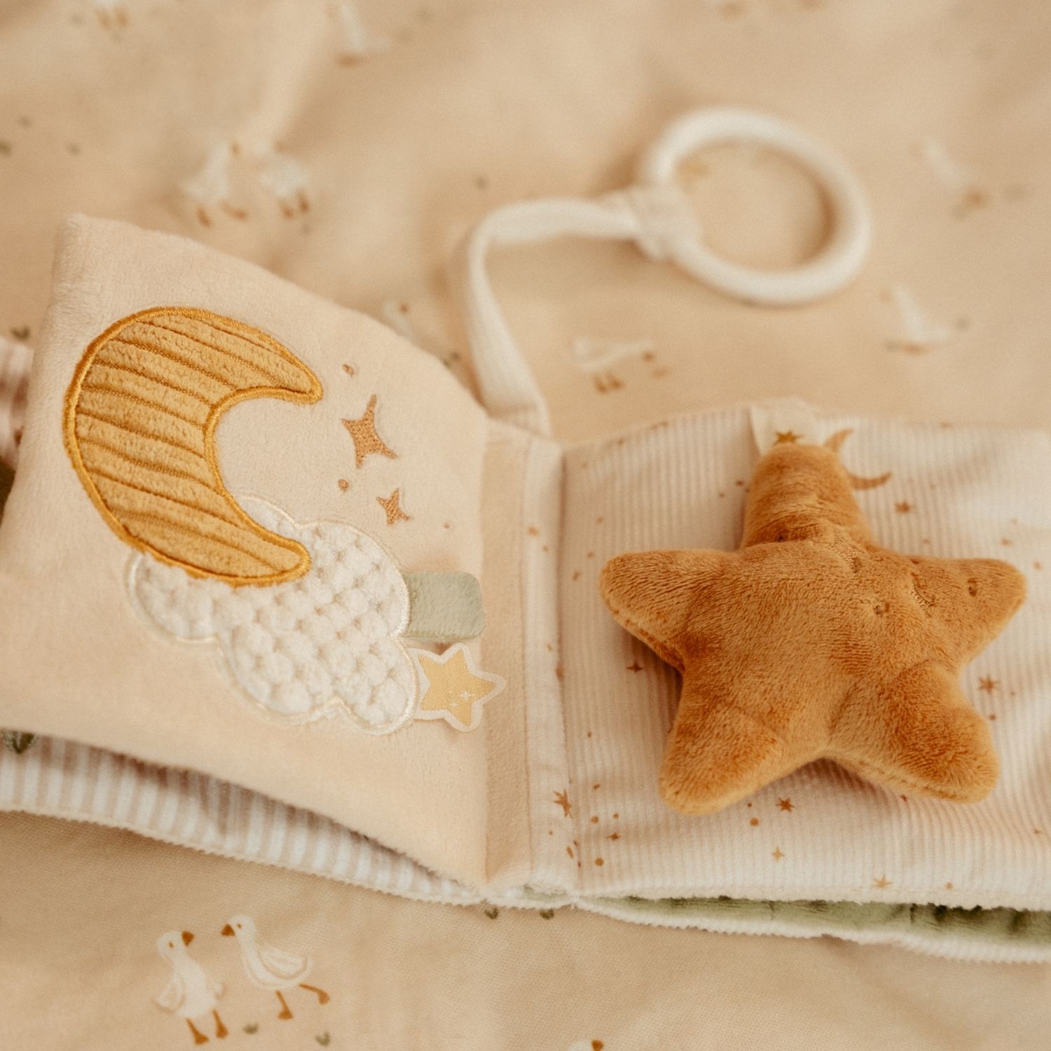 Livre d'activités pour poussette Newborn (Little Dutch) - Image 2