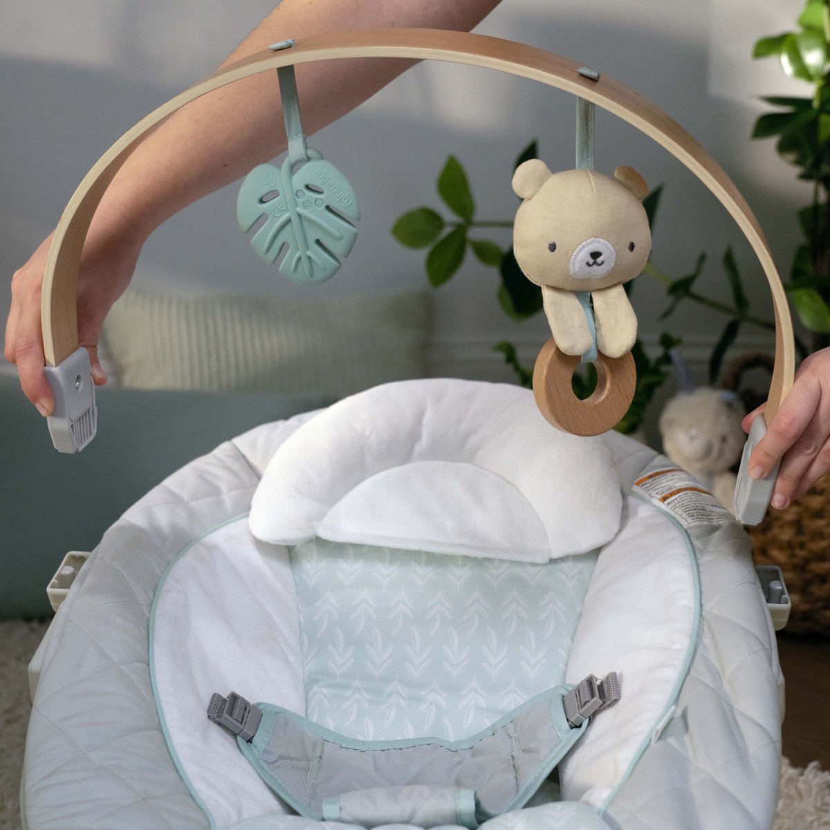 Transat Cozy Spot avec arche en bois (Kids2) - Image 1