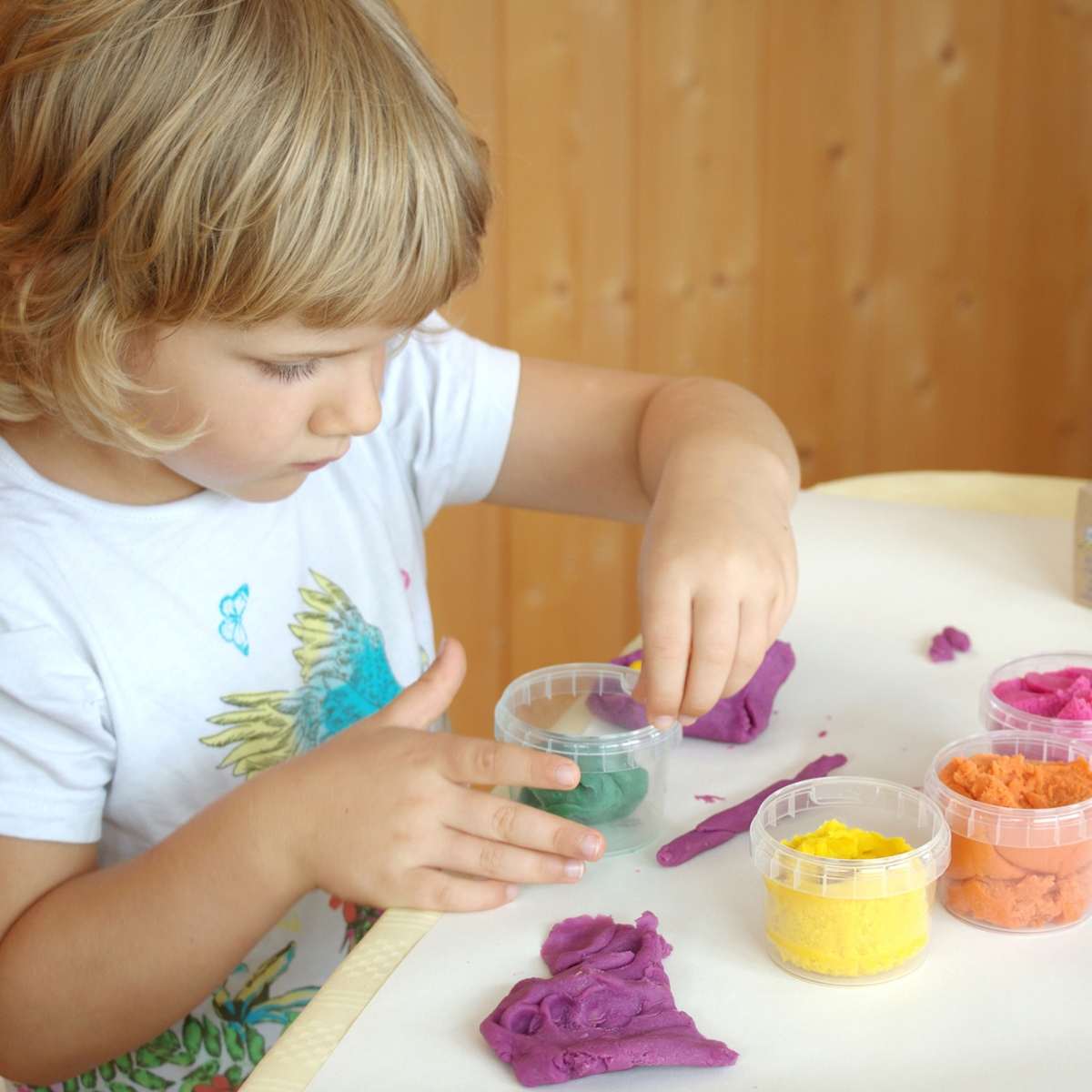 Coffret Suri 2 pots orange + violet pâte à modeler naturelle et vegan (Neogrün) - Image 6