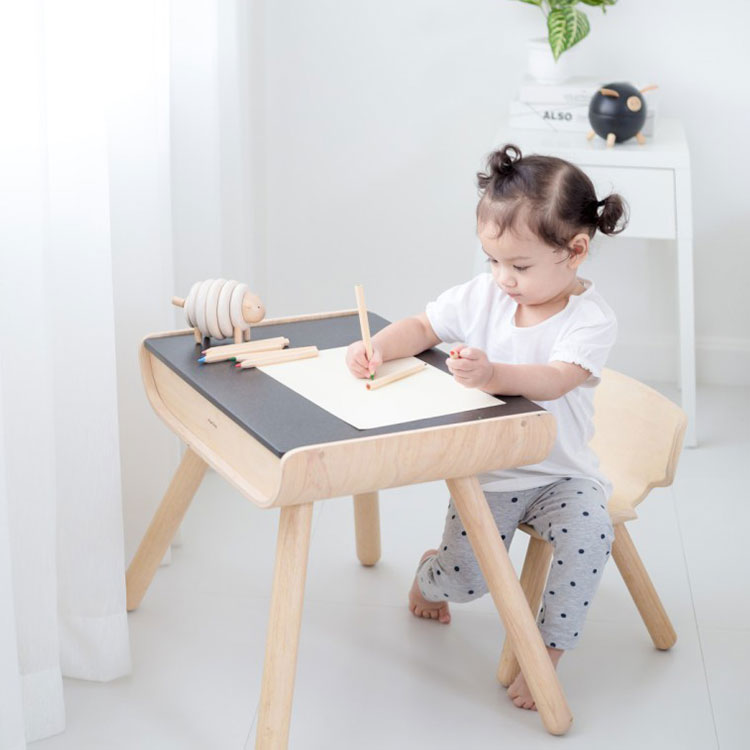 Table et chaise en bois (Plan Toys) - Image 3