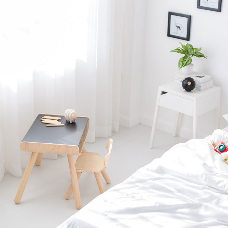 Table et chaise en bois (Plan Toys) - Image 9