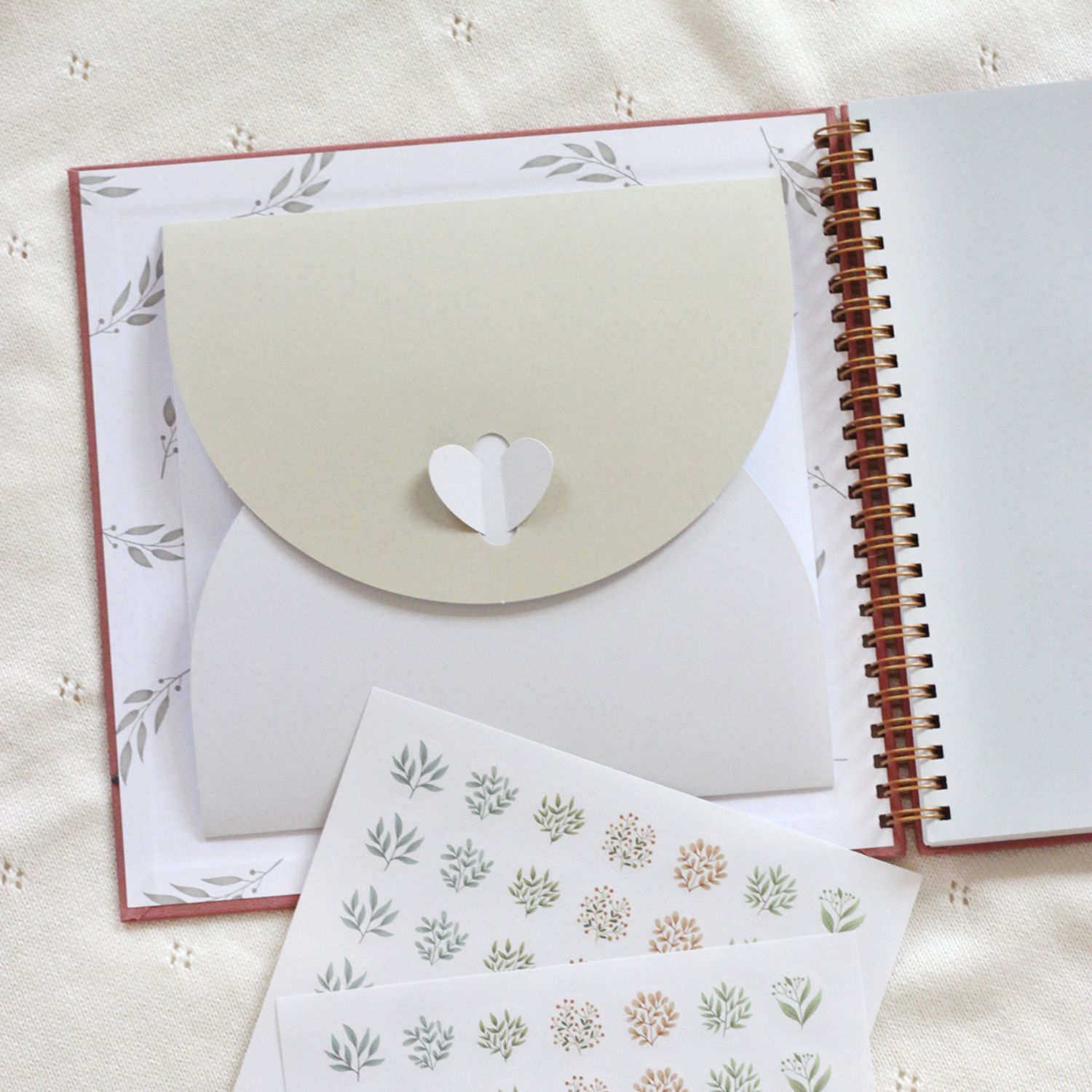 Album photos des premières fois beige (Zü) - Image 3