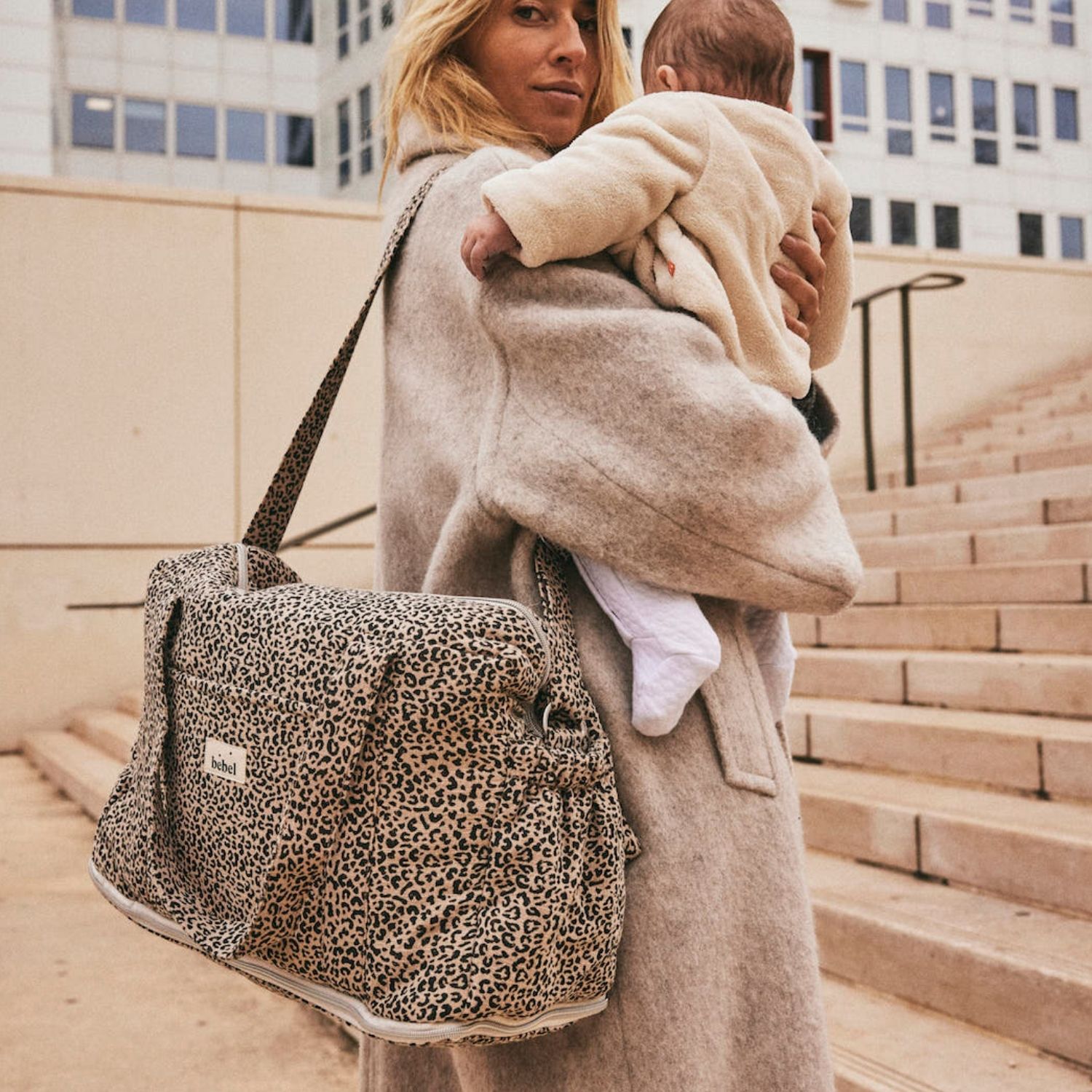 Sac à langer 24/48h Léopard beige (BEBEL) - Image 4