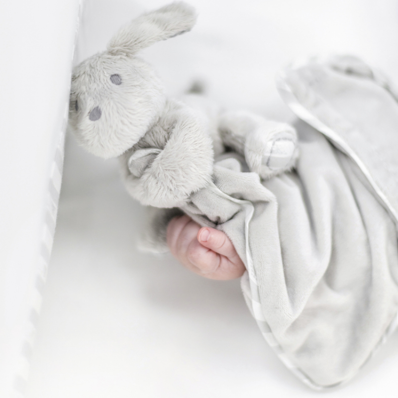 Doudou plat Lucien le chien gris (Tartine et Chocolat) - Image 5