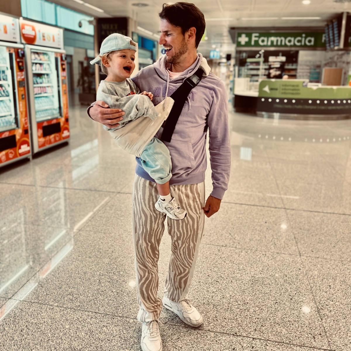 Porte bébé enfant en lin Sand (Wildride) - Image 3