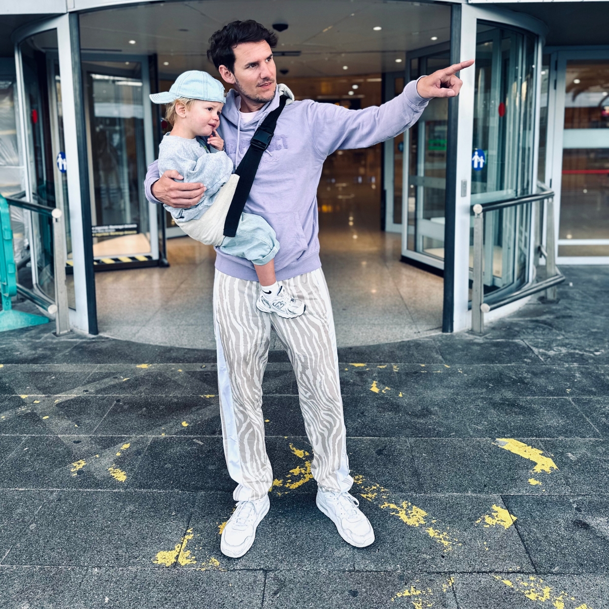 Porte bébé enfant en lin Sand (Wildride) - Image 5